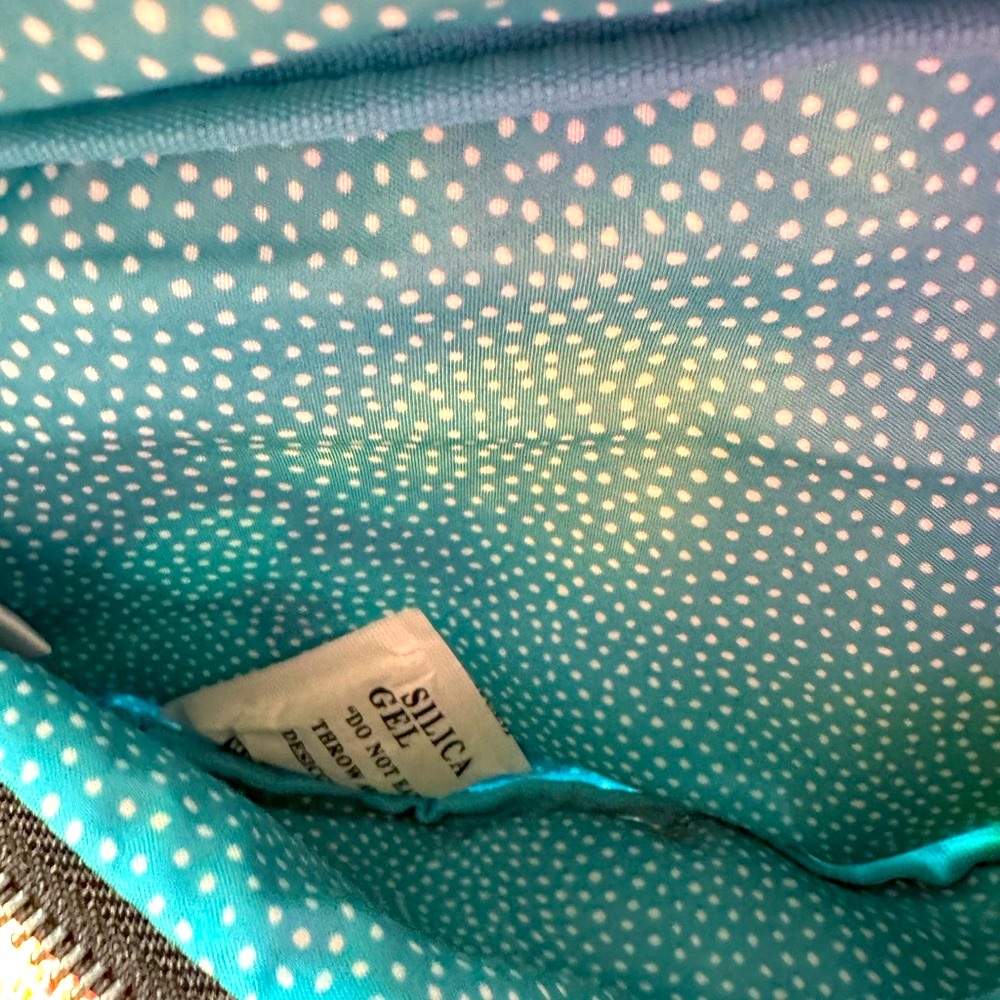Beautiful and fun Brighton Fanny Pack/Shoulder Bag NWOT - Picture 6 of 6